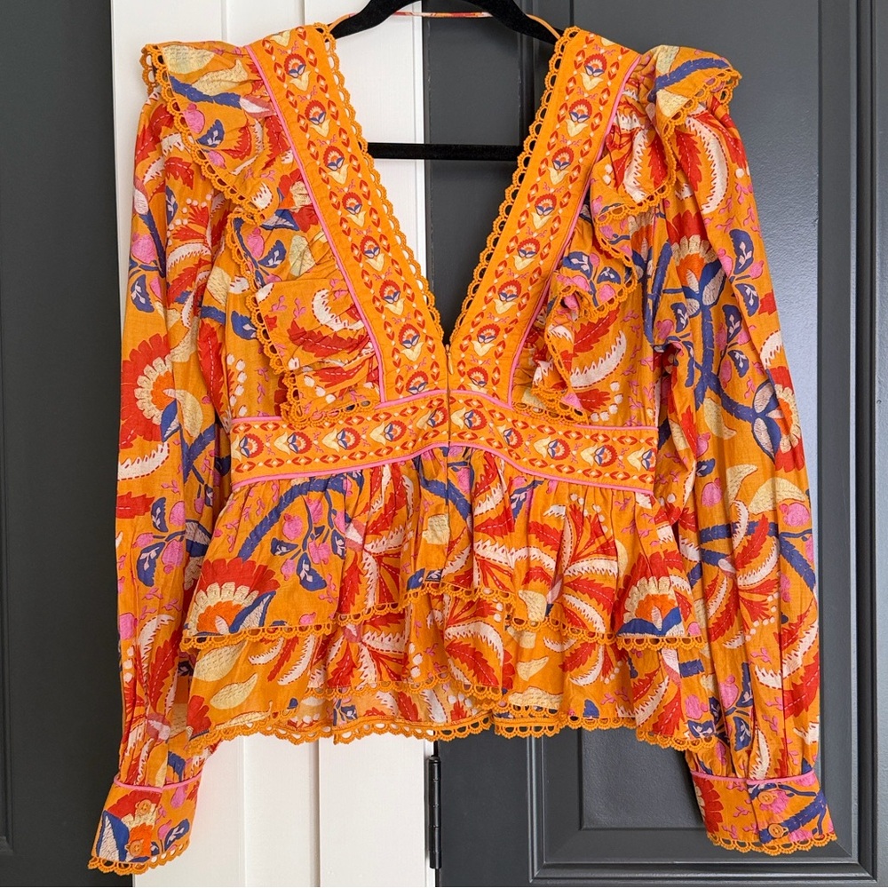 FARM Rio V Neck Ruffle Top Long Sleeve - Picture 2 of 3